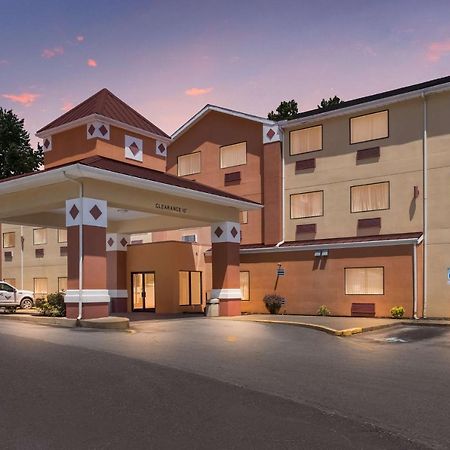 Best Western Logan Inn Chapmanville Εξωτερικό φωτογραφία