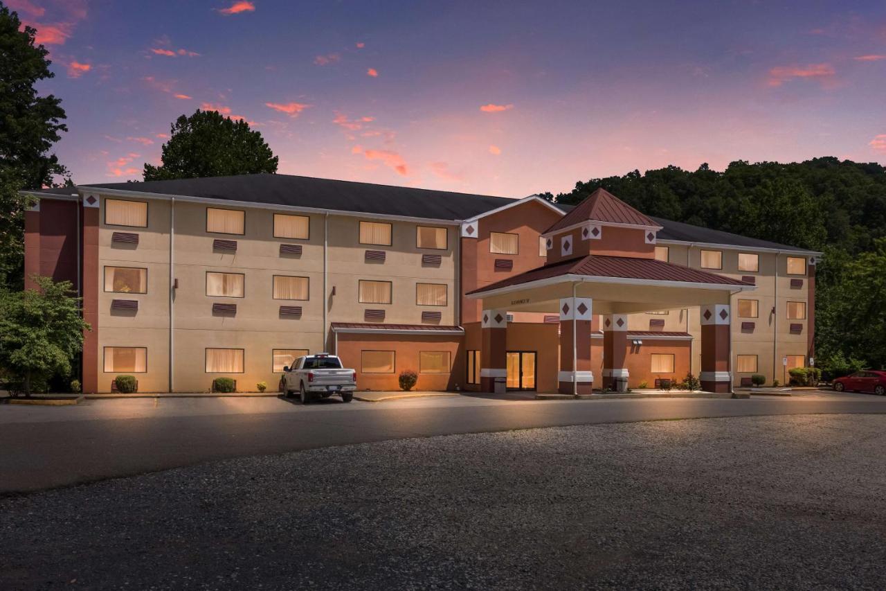Best Western Logan Inn Chapmanville Εξωτερικό φωτογραφία